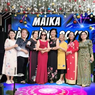 Khách mừng ngày 20/10 cùng sân khấu ánh sáng Maika